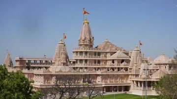 रामलला का चढ़ावा: अयोध्या में दान के हिसाब-किताब पर उठे सवाल, कथित गड़बड़ी का मामला गरमाया